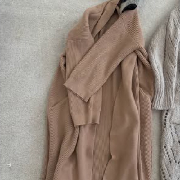 Zara and mango Sweater jacket vest bundle xs/s like new lightly worn - Picture 5 of 5